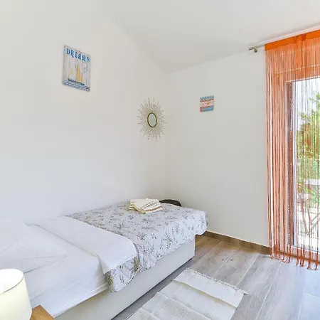 Crowonder Cascada With Jacuzzi - S2 * Starigrad Paklenica